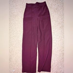 Lululemon womens‎ maroon ribbed straight leg pants with pockets size 2